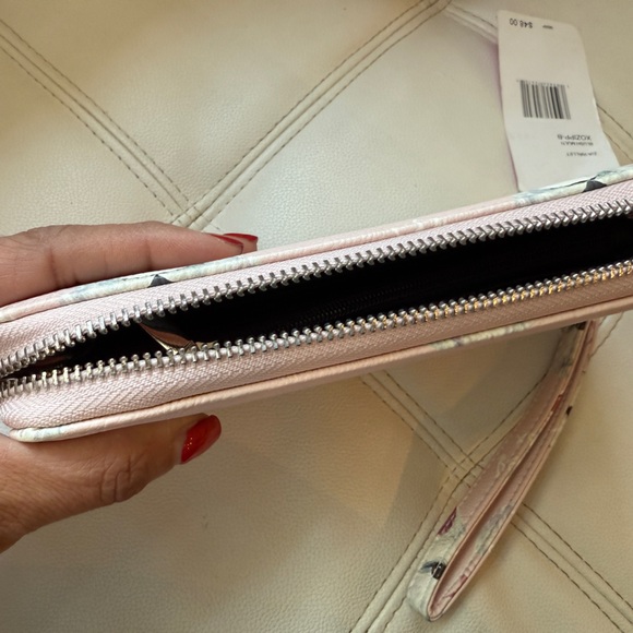 Betsey Johnson Pink Dog Patterned wallet Wristlet - Picture 7 of 7